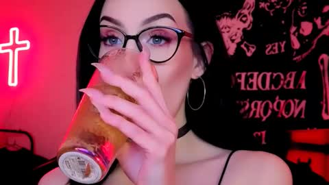 Miss Alice online show from February 2, 2026, 11:47 pm