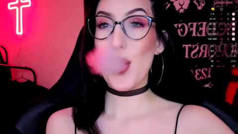 Snapshot of alice___mistress chatting on February 14, 2026, 2:19 am Miss Alice online show from February 14, 2026, 2:19 am