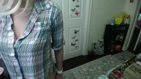 Alice Asks online show from December 16, 2025, 11:32 pm