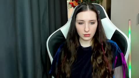 Snapshot of alice_bailey chatting on May 18, 2026, 12:33 pm Alice online show from May 18, 2026, 12:33 pm