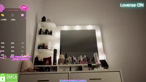 A R Y A  T I A online show from February 17, 2026, 7:53 pm