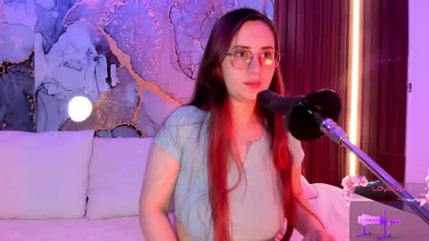 Snapshot of alice_cute77 chatting on September 19, 2025, 3:24 pm Mey online show from September 19, 2025, 3:24 pm
