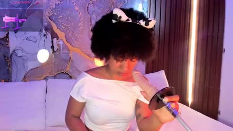 Snapshot of alice_cute77 chatting on October 7, 2025, 9:23 pm Mey online show from October 7, 2025, 9:23 pm