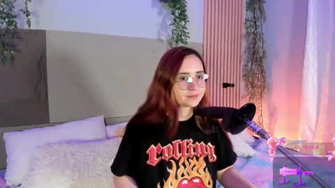 Mey online show from March 18, 2026, 4:04 am