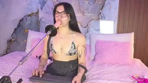 Mey online show from June 15, 2026, 2:19 pm