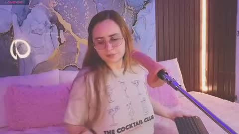 Mey online show from July 5, 2026, 4:19 am