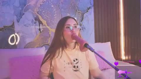 Mey online show from July 7, 2026, 4:48 am