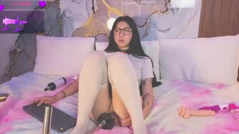 Mey online show from July 17, 2026, 3:50 pm