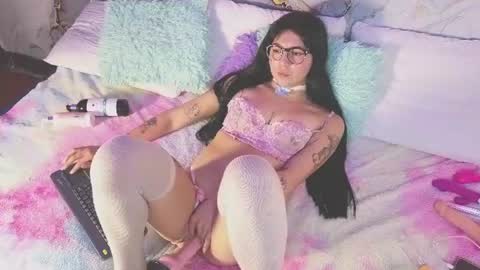 Mey online show from July 18, 2026, 4:11 pm