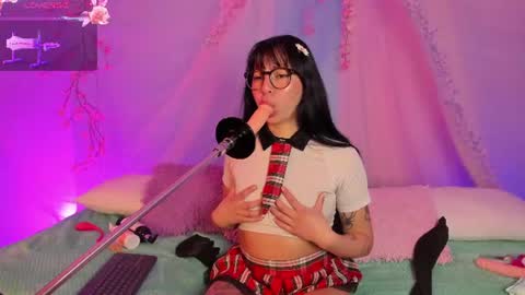 Mey online show from August 6, 2026, 2:30 pm