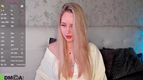 Snapshot of alice_elf chatting on October 3, 2025, 11:13 pm Alice online show from October 3, 2025, 11:13 pm