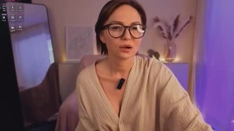alice_eva online show from March 25, 2026, 12:11 pm