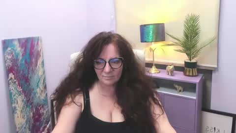 Snapshot of alice_extasy chatting on December 17, 2024, 12:43 pm Alice online show from December 17, 2024, 12:43 pm