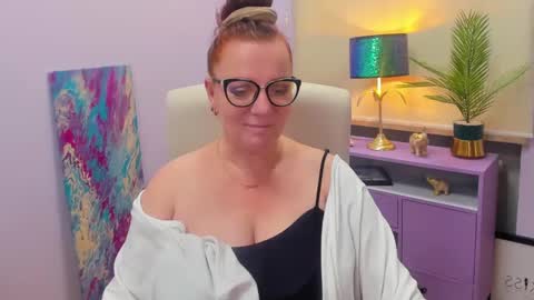 Snapshot of alice_extasy chatting on December 19, 2024, 10:02 am Alice online show from December 19, 2024, 10:02 am