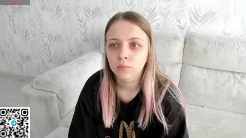 alice_halle online show from June 8, 2026, 6:47 am