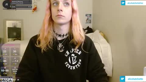 Snapshot of alice_hatchette chatting on October 27, 2025, 11:58 am Alice Hatchette online show from October 27, 2025, 11:58 am