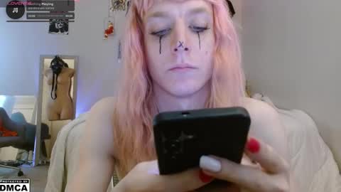 Snapshot of alice_hatchette chatting on October 30, 2025, 2:18 pm Alice Hatchette online show from October 30, 2025, 2:18 pm