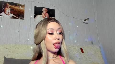 Snapshot of alice_hotlikefire chatting on December 13, 2024, 7:25 am Hot Like Fire online show from December 13, 2024, 7:25 am