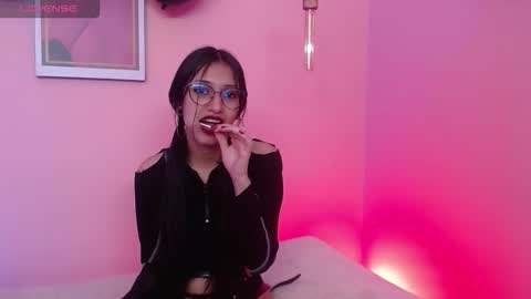 Snapshot of alice_in_hornyland_ chatting on October 1, 2025, 11:44 pm alice_in_hornyland_ online show from October 1, 2025, 11:44 pm