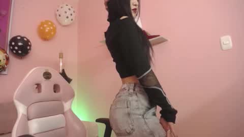 Snapshot of alice_in_hornyland_ chatting on October 18, 2025, 8:42 pm alice_in_hornyland_ online show from October 18, 2025, 8:42 pm