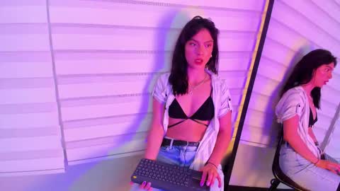 Snapshot of alice_lodge chatting on October 9, 2025, 3:15 am alice_lodge online show from October 9, 2025, 3:15 am