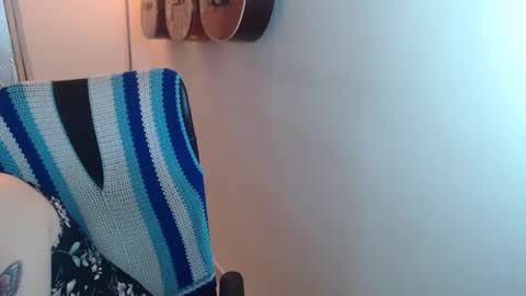 Alicia Aldara online show from November 21, 2025, 3:49 am