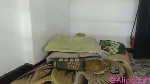 Alicia Aldara online show from July 12, 2026, 2:52 pm