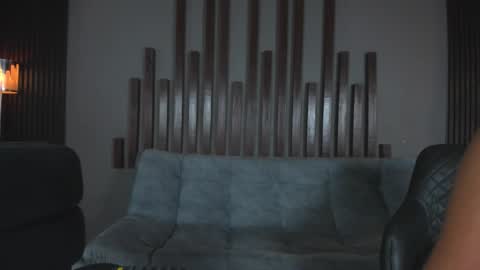 alice_rous21 online show from February 7, 2026, 1:37 pm