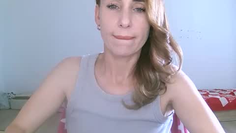 Alice Sewx online show from September 16, 2025, 10:49 am