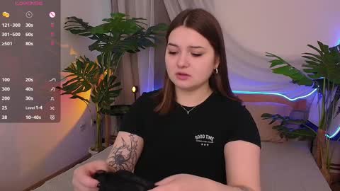 Snapshot of alice_walters chatting on October 22, 2025, 3:01 pm Alice  online show from October 22, 2025, 3:01 pm