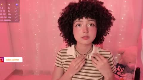 Snapshot of alice_wiinter chatting on December 1, 2025, 6:13 pm Alice online show from December 1, 2025, 6:13 pm