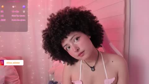 Snapshot of alice_wiinter chatting on January 7, 2026, 6:10 pm Alice online show from January 7, 2026, 6:10 pm