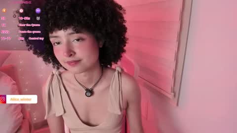 Snapshot of alice_wiinter chatting on February 7, 2026, 6:11 pm Alice online show from February 7, 2026, 6:11 pm