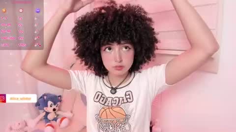 Snapshot of alice_wiinter chatting on August 4, 2026, 11:29 pm Alice online show from August 4, 2026, 11:29 pm