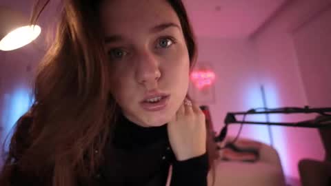 Snapshot of alicealberts chatting on March 20, 2026, 9:19 pm alicealberts online show from March 20, 2026, 9:19 pm