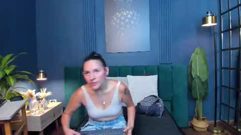 Alice and Asia online show from August 7, 2026, 7:38 pm