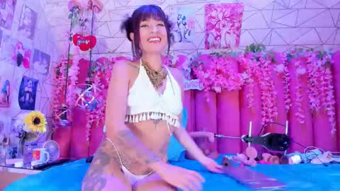     online show from November 17, 2025, 9:20 pm