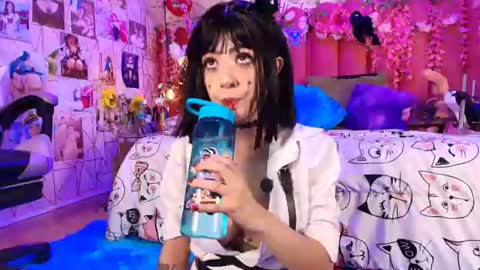     online show from July 9, 2026, 9:52 pm