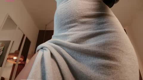 aliceblaker_ online show from May 15, 2026, 3:46 am