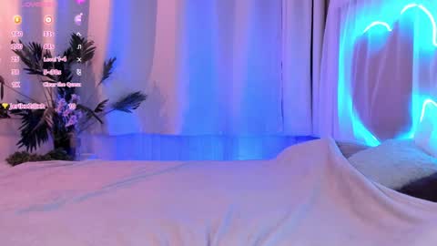 AliceBrune online show from December 10, 2024, 8:51 am