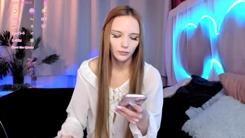 AliceBrune online show from December 15, 2024, 4:40 am