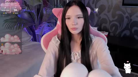 AliceBrune online show from March 6, 2025, 12:19 pm