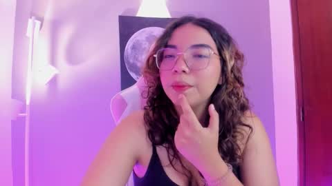alicecamxxx online show from September 9, 2025, 12:05 pm