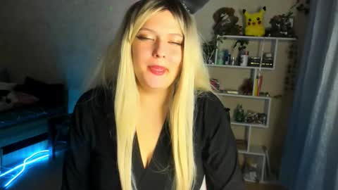 AliceCasey online show from October 15, 2025, 6:41 pm