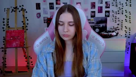 Snapshot of alicecharmy chatting on October 13, 2025, 6:13 am alicecharmy online show from October 13, 2025, 6:13 am