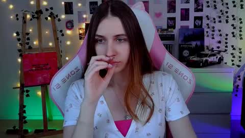 Snapshot of alicecharmy chatting on October 26, 2025, 5:35 am alicecharmy online show from October 26, 2025, 5:35 am