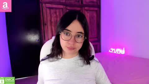 Snapshot of alicee_2 chatting on February 10, 2026, 5:06 pm Aliceee .. 97YP9VWGZHrefnav wishlist lists 1 online show from February 10, 2026, 5:06 pm