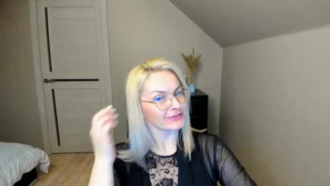 Alicee online show from February 26, 2025, 7:27 pm