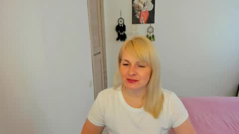 Snapshot of alicee__grace chatting on February 6, 2026, 12:30 pm Alicee online show from February 6, 2026, 12:30 pm