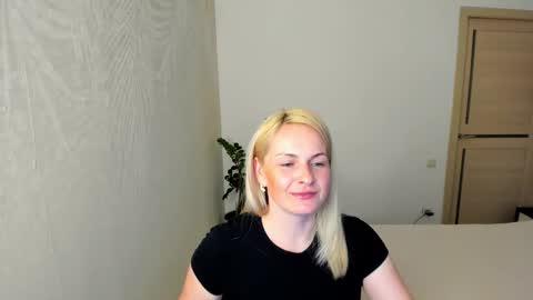 Snapshot of alicee__grace chatting on March 21, 2026, 5:05 pm Alicee online show from March 21, 2026, 5:05 pm